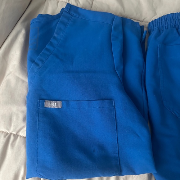 FIG SCRUB SET 💙 - Picture 4 of 5